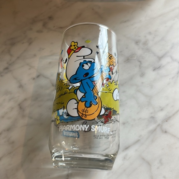 Complete set 1983 Peyer Smurf glasses - Picture 4 of 8